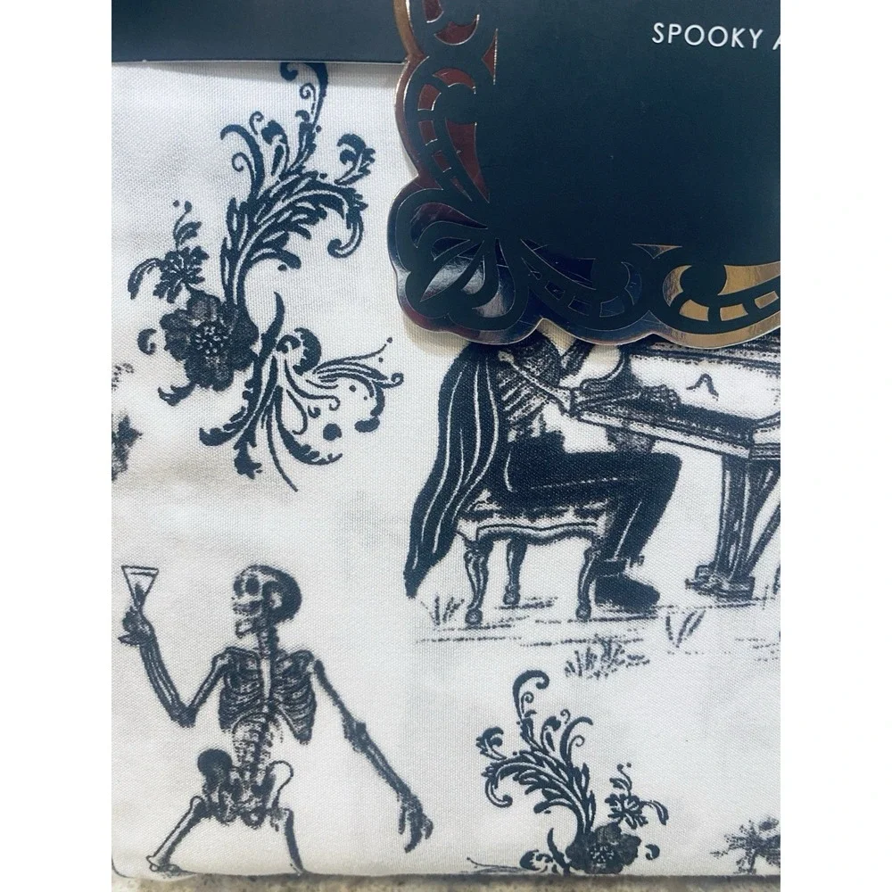 Madame Bones Queen Sheet Set 4pc Skeleton Toile Black White Spooky Halloween NEW